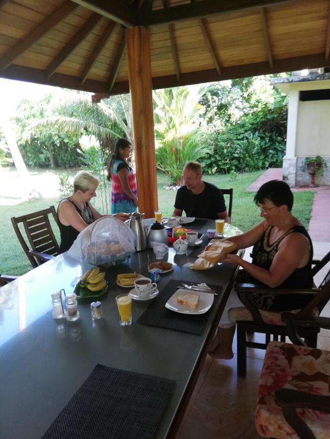 Bed and Breakfast Zum Deutschen à Bentota Extérieur photo